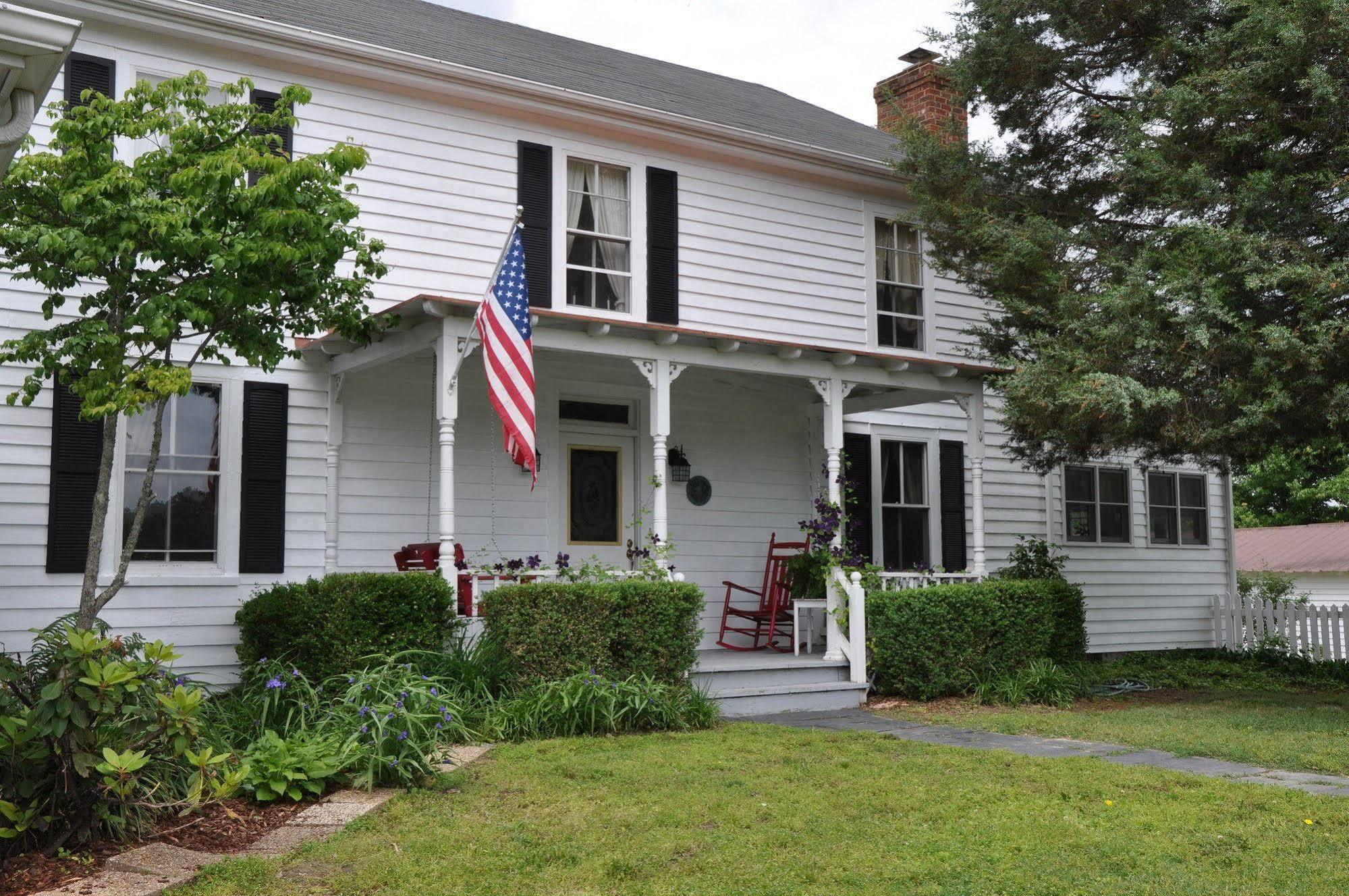 The Bed And Breakfast At Peace Hill Charles City Exterior photo